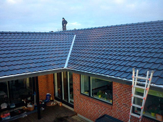 Renovering af asbesttag på flere måder